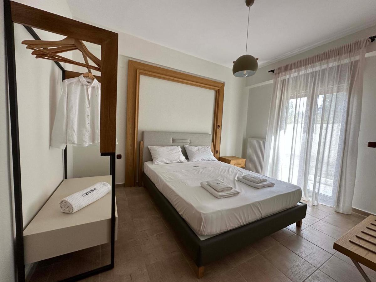 Captain'S Apartments Пефкохори Екстериор снимка