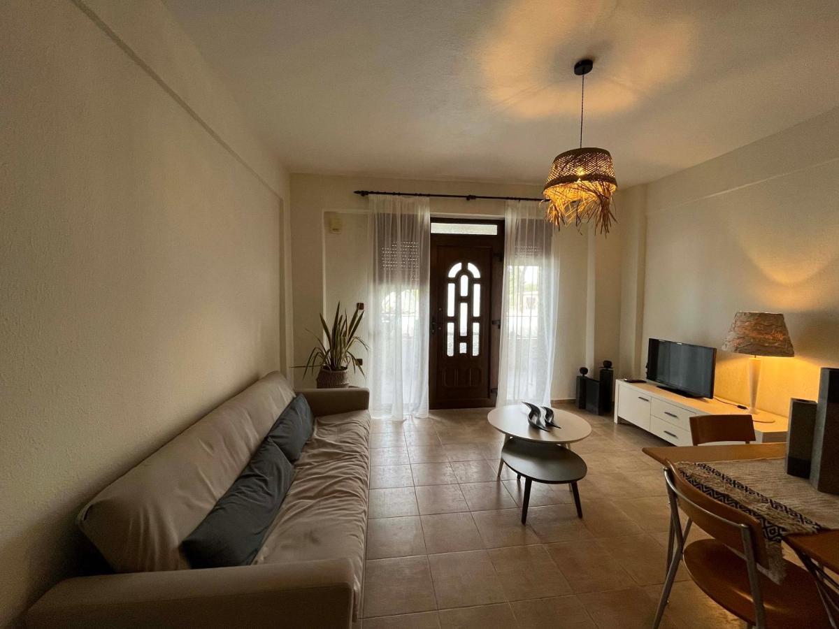 Captain'S Apartments Пефкохори Екстериор снимка