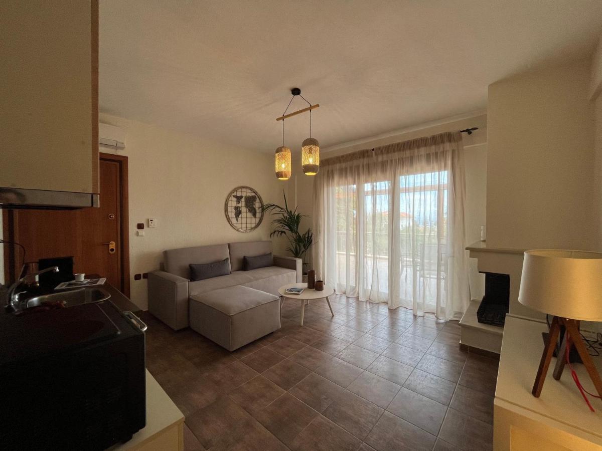 Captain'S Apartments Пефкохори Екстериор снимка