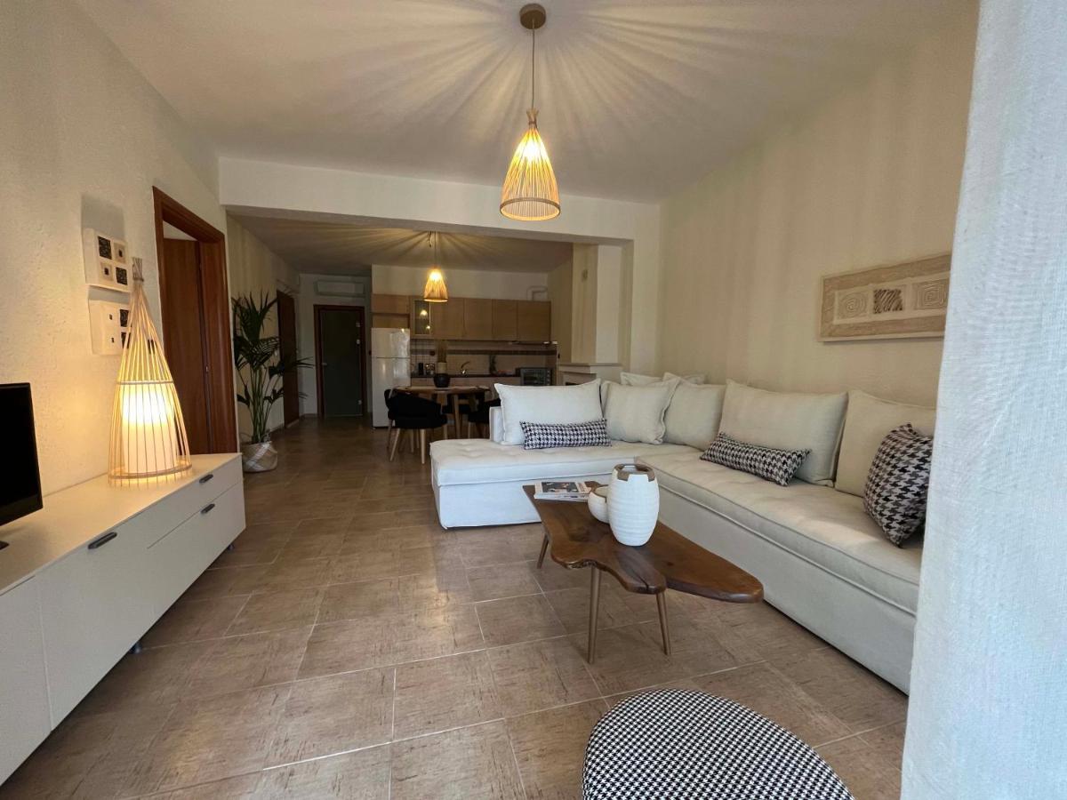 Captain'S Apartments Пефкохори Екстериор снимка