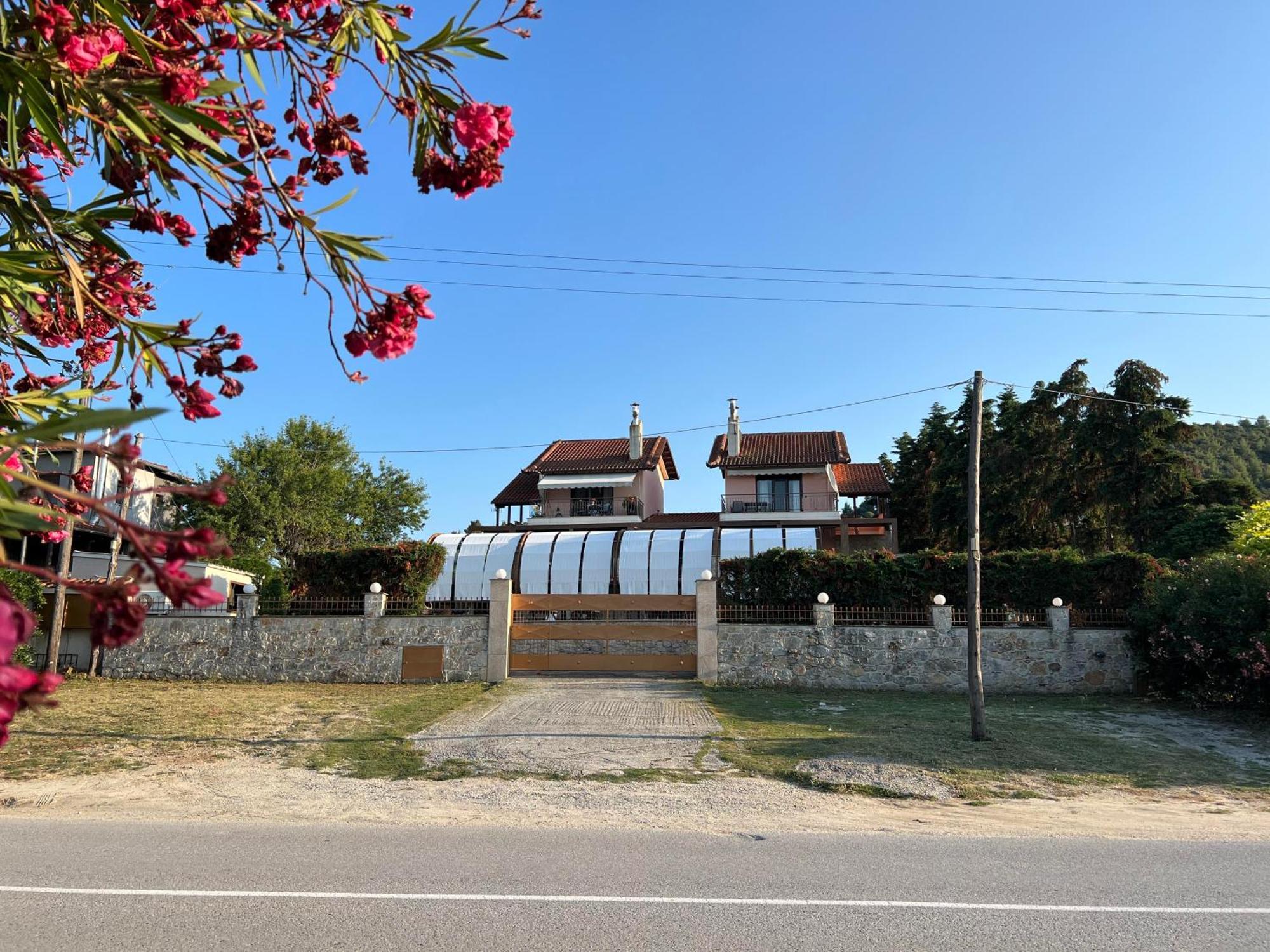 Captain'S Apartments Пефкохори Екстериор снимка